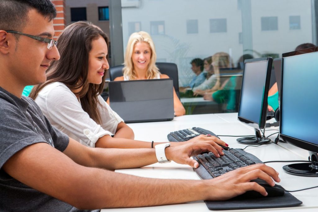 make money using internet